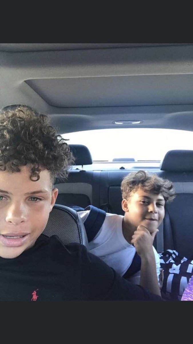 I lost my two lil brothers last night. I know god left me on earth for a reason to up hold there names and live through them. I love bo-low and jojo never forget that   12/12/20 forever 🕊💔🙏🏾