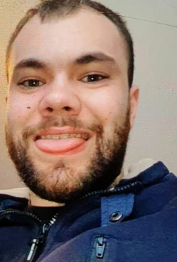 PSOSFalkirk's tweet photo. Paul Mackey (26) reported missing from Glasgow Road, Denny. Last seen 0800hrs on Sat 12th Dec.   Paul is white, 5ft7, short dark hair, clothing unknown.  Known to frequent Glasgow and possibly travelled to Edinburgh or Livingston. 

Any info contact 101 quote inc 1049 of 12/12. https://t.co/fZ0FGiv2mf