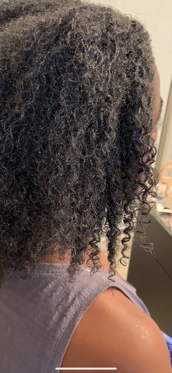 A lil more definition after a trim✂️💇🏾‍♀️

#naturalhair #curlynaturalhair #curlsgalore #curlyhairday #naturalhairstyles #curlscurlscurls #curlqueen #naturalista #type4ahair #texturedhair #naturalhairblogger #naturalchics #blackgirlmagic #curlyhair #haircare #healthynaturalhair