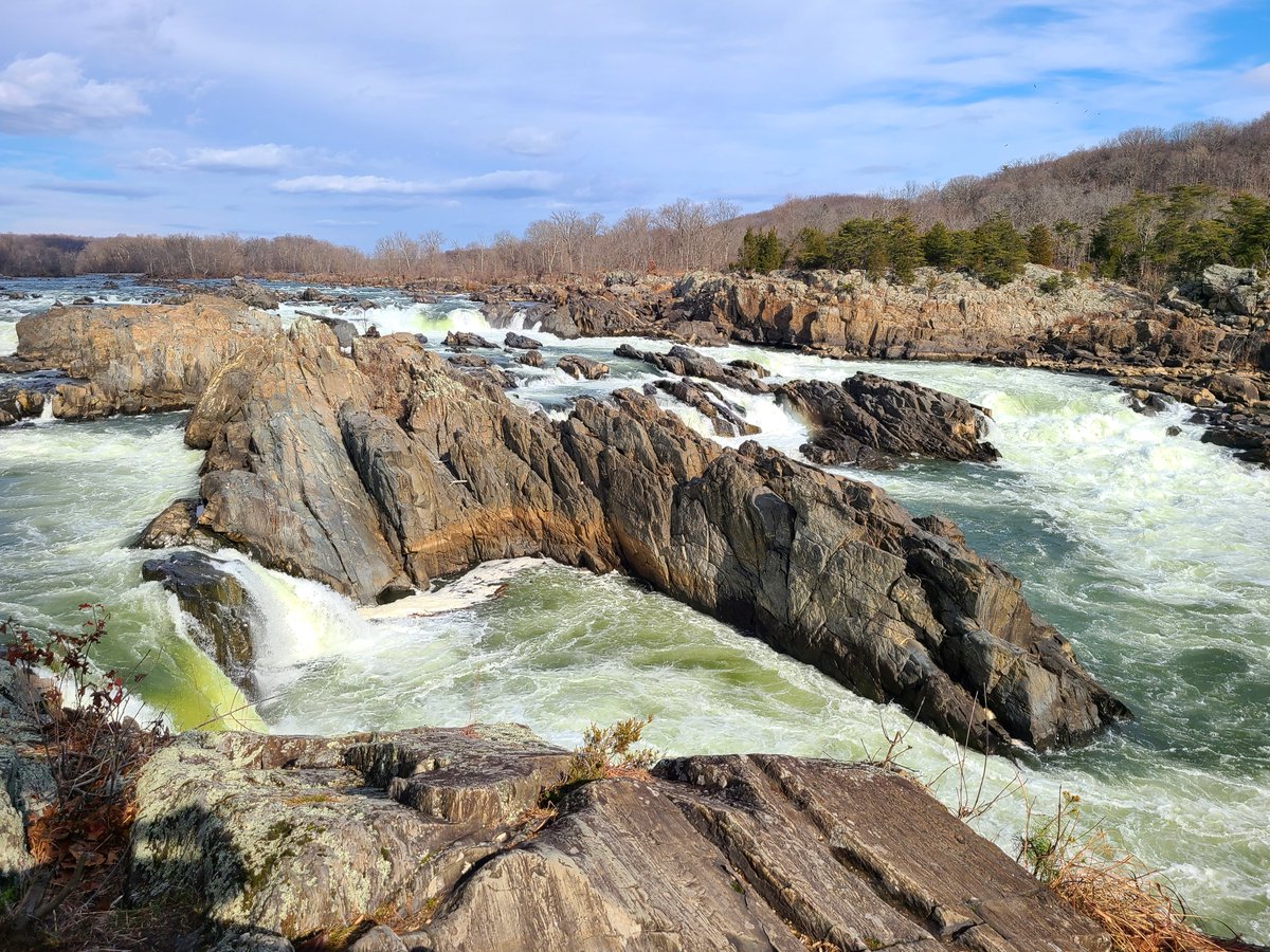 Sarah_Katilyn's tweet photo. Great Falls Park McLean Va. 
Quite possibly my favorite hike I have ever done. https://t.co/dSoQtfJoBu