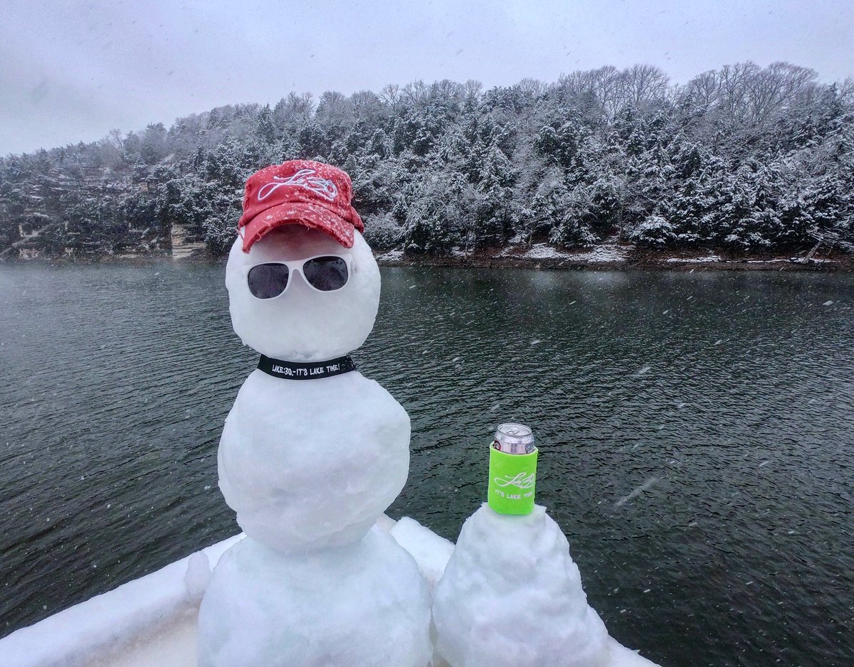S N O W  D A Y...it’s LAKE30!☃️⚓️❄️
 
Lake30.com
#lake30 #snowman 
#tablerocklake #snowday