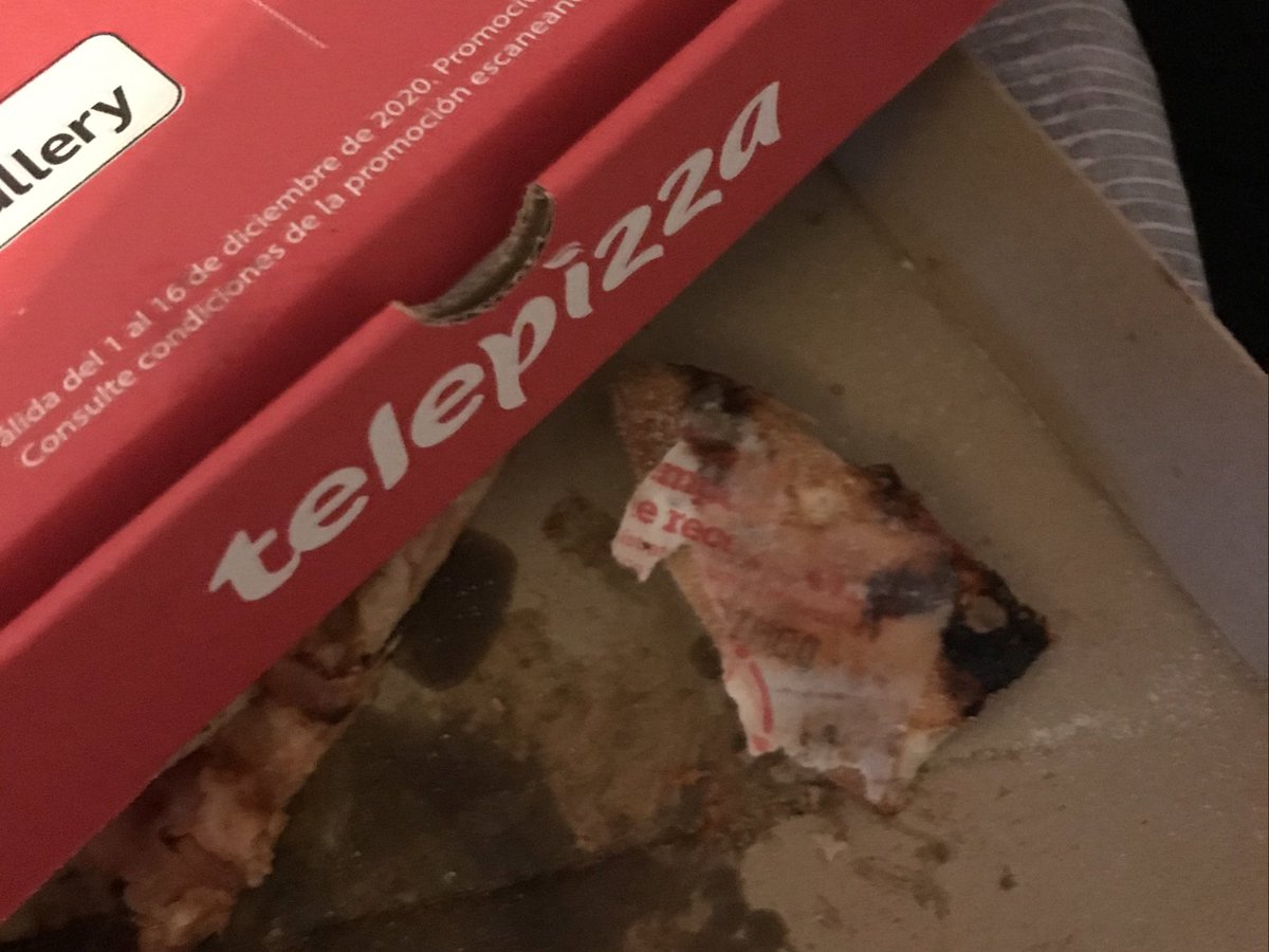 nano100po's tweet photo. Que cojones @telepizza_es ??? Menuda cerdada! Creo que los tickets no se cocinan y menos se comen! #UnClienteMenos https://t.co/yV5imXkYPP