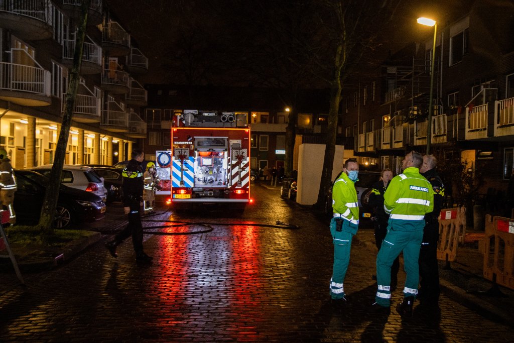 Brand in portiek Spoorstraat. #Vlaardingen.