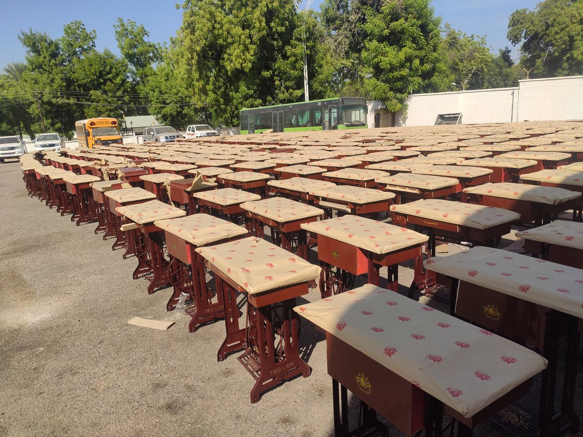 ellawanm's tweet photo. All is now set for formal  presentation of Employment kit's and Cash support to 1000 Youth and Women Trained in Various Skills sponsored by Distinguished senator @KashimSM Senator Borno Central.
Time: 10am
Venue: Multi purpose Government house Maiduguri.
Deta : 14 December 2020 https://t.co/lNeNKQfBiu