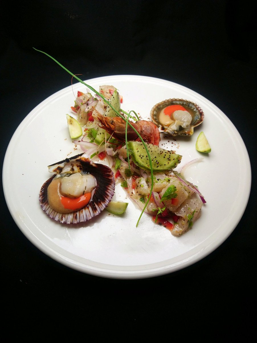 chef_edgardo's tweet photo. Domingo de entretención. 😊❤️🤗
#Ceviche de #ViejaRubia con #CamarónNailon, #Ostión de #Tongoy y #Rumpa de #Vicuña, con productos de la región de #Coquimbo. 😊😊
#ChefEdgardoAguilera #ChefRegional #ChefFegach #Fegach #FederaciónGastronómicadeChile #LaSerena #RegióndeCoquimbo https://t.co/D2k8nS1xMd
