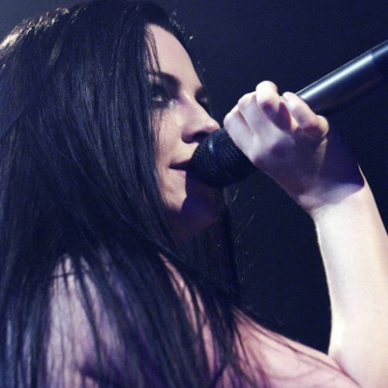 Oml happy birthday amy lee   