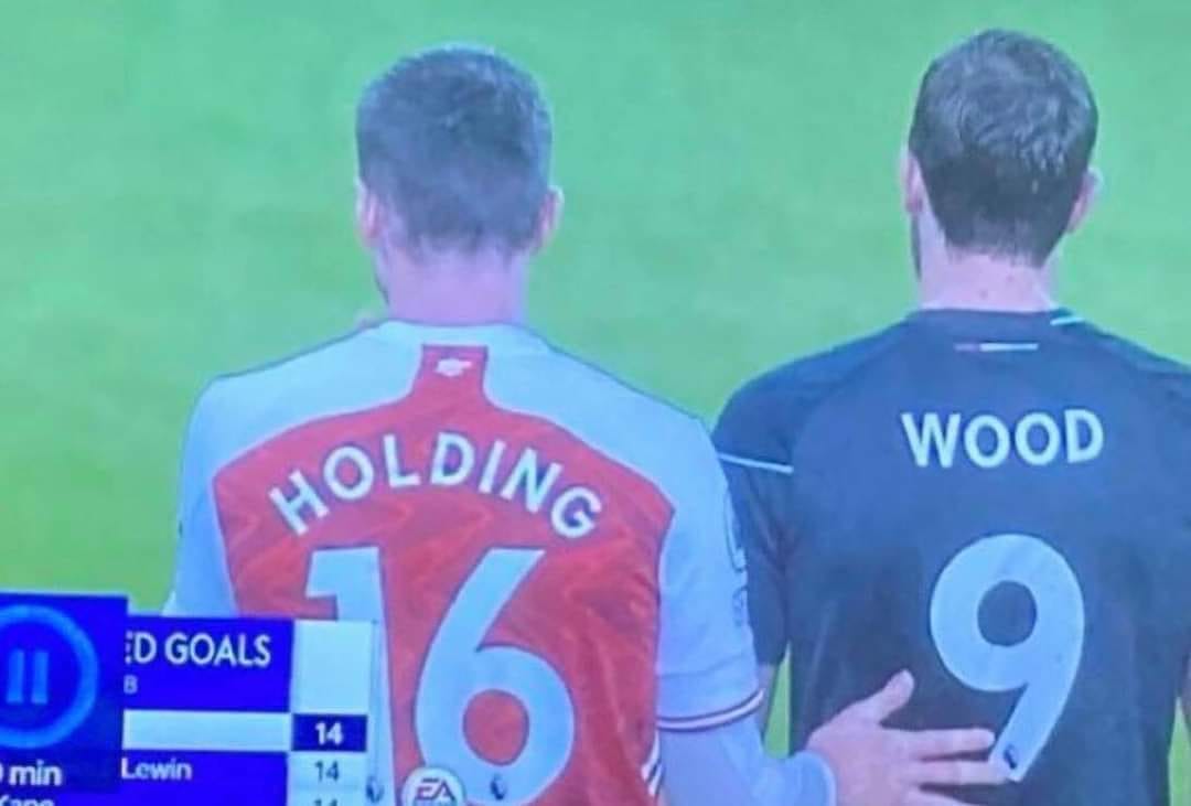FootyFinds1's tweet photo. Unfortunate timing 😂😂😂

#Arsenal #Burnley #PL #PremierLeague https://t.co/Y0Brmjc9vd