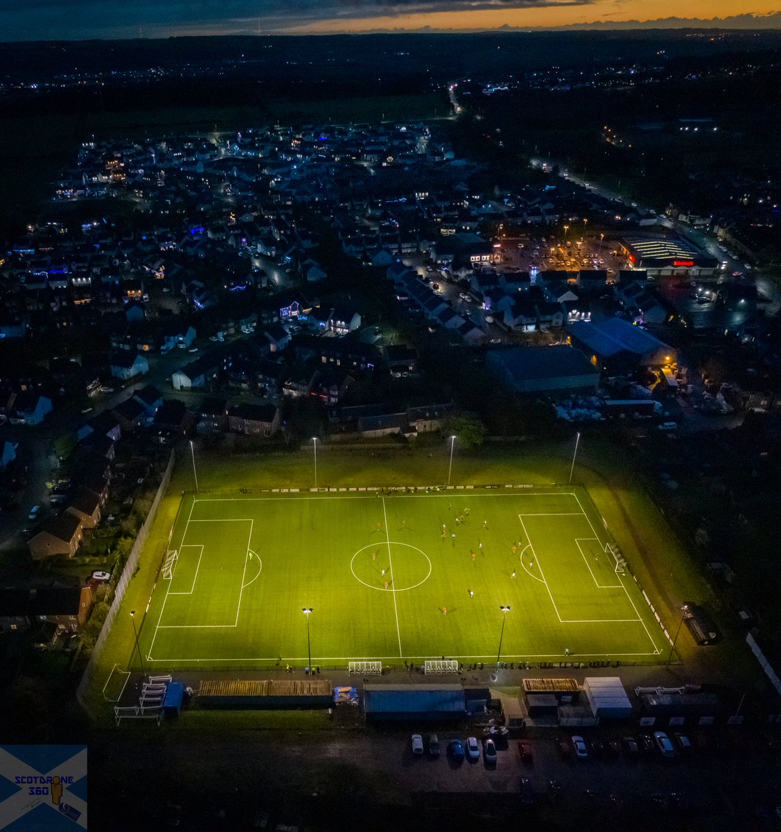 scotdrone's tweet photo. Another view of Westfield Park; home of Dunipace FC. ⚽ #dunipace #denny #falkirk #visitfalkirk #football #scottishfootball https://t.co/RVtfhWKk0c