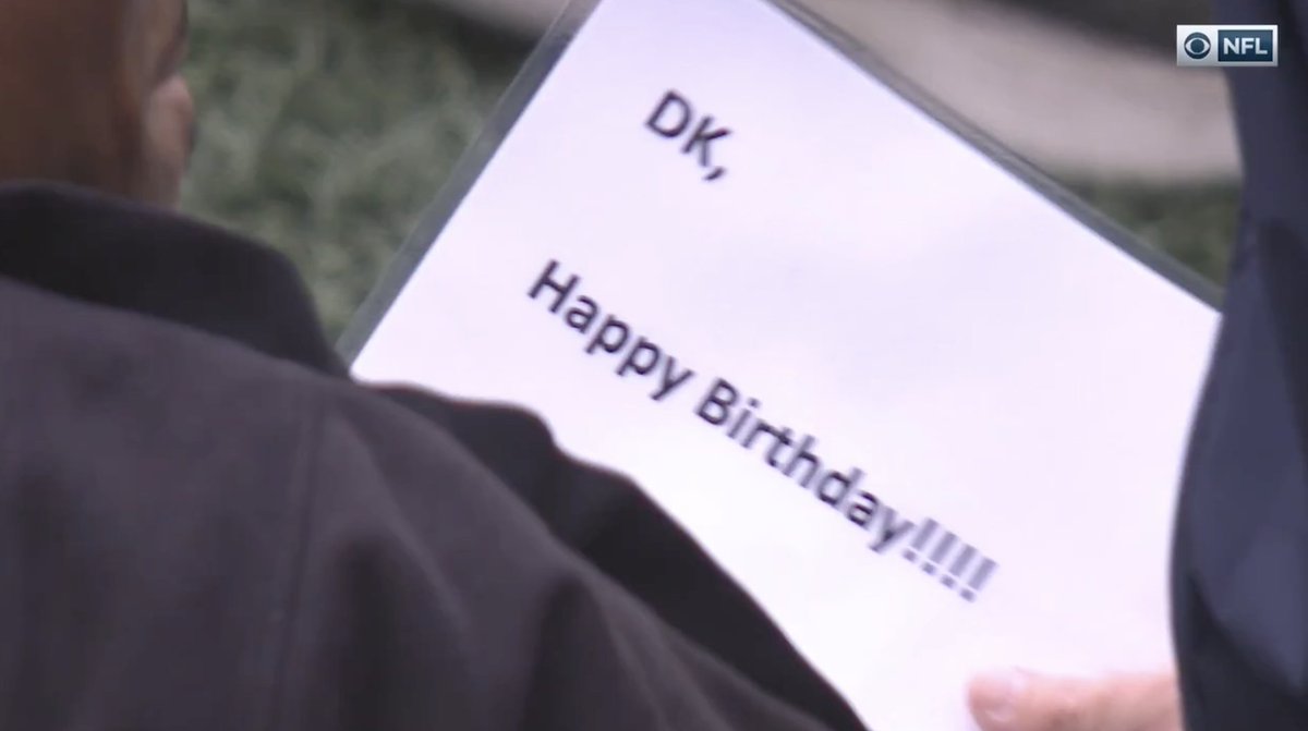 Seahawks's tweet photo. Score the touchdown, get an (early) birthday message from your teammates 😂😂😂

#ProBowlVote x @dkm14 https://t.co/G13gMmDe9A