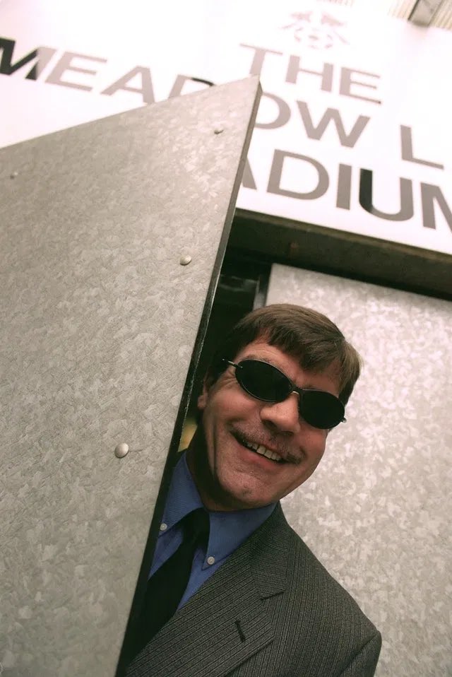 NylandsReflexes's tweet photo. Big Sam turning up at the Emirates I'm hearing #arsenal #AFTV #bigsam https://t.co/F5xj91jofV