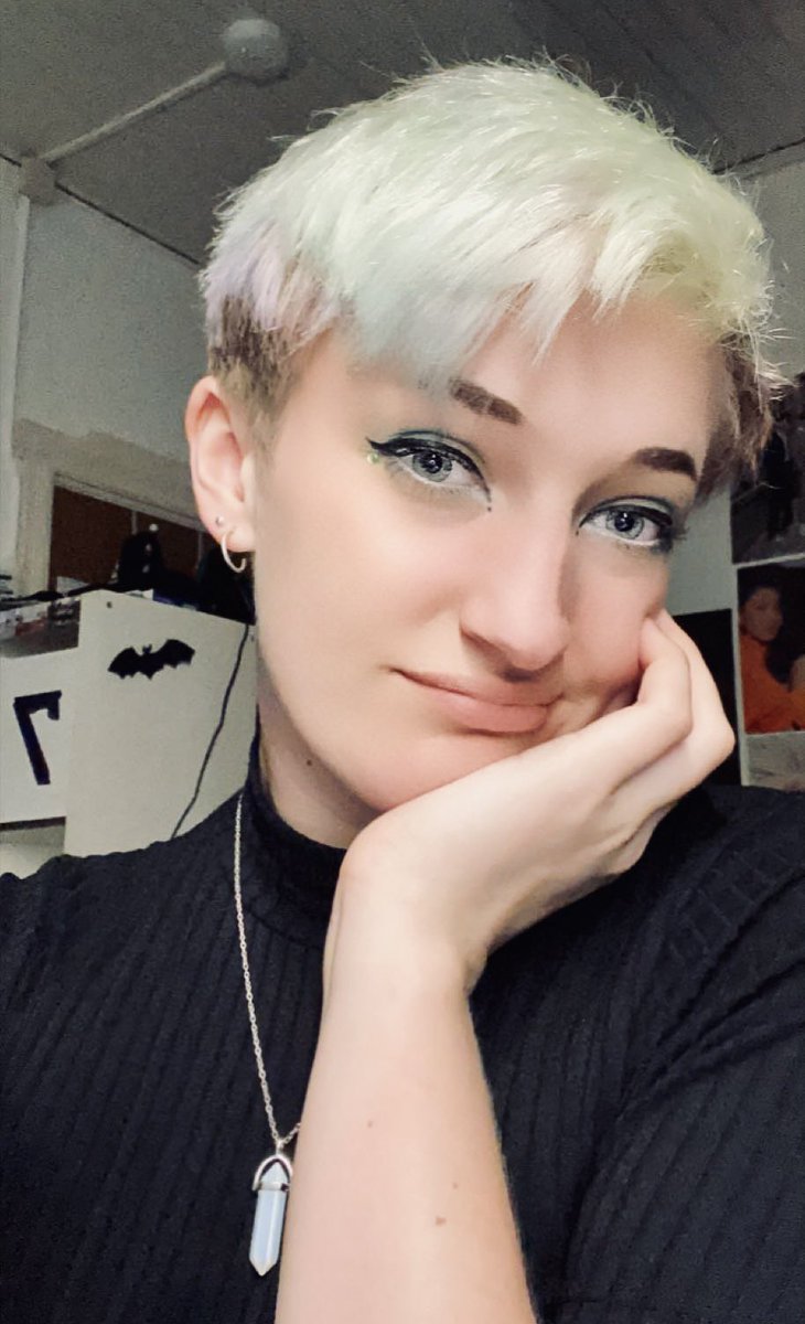 r_double_u_'s tweet image. btw i’m this colour now