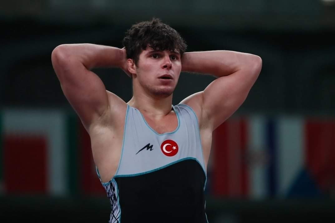 🇹🇷Rize TOHM’da yetişen
SALİH AYDIN FİNALDE
Sırbistan’ın başkenti Belgrad’da düzenlenen Büyükler Güreş Dünya Kupasında ülkemizi Erkekler GrekoRomen stil 82kg’da temsil eden Salih AYDIN yarı final rakibi (GER) Roland SCHWARZ’ı  4-1 mağlup ederek finale yükseldi.🥇🥇