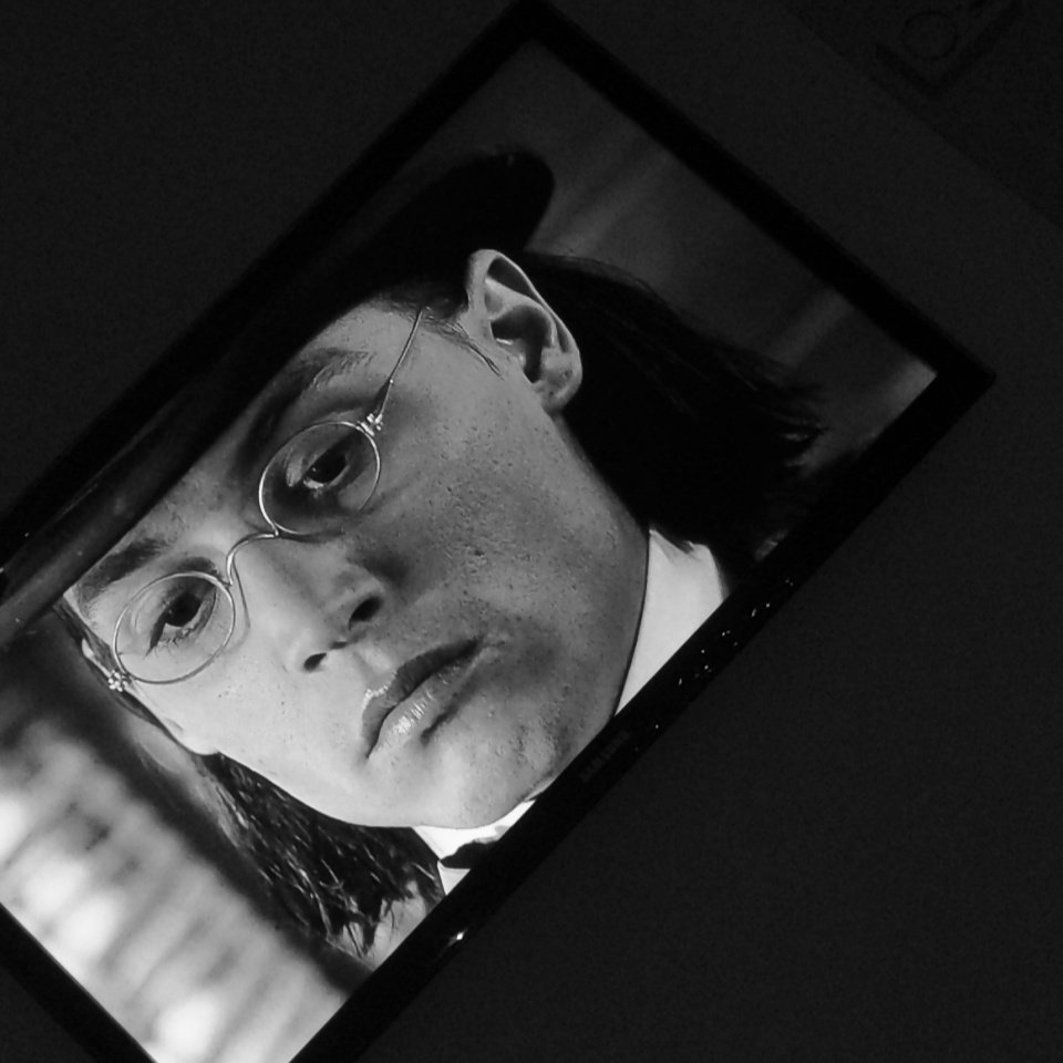 Day 31 : Dead Man Character: William Blake I liked his character & the storyline, not my type of film to be honest lol, I know might be a bit of an unpopular opinion  But I finally found a Johnny Depp film I don't like  #JohnnyDeppMarathon  #Deppcember