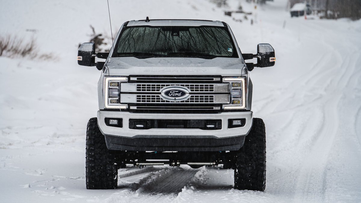 MuscleMotorsNV's tweet photo. Big foot went to play in the snow👀 #ford #f250 #fordtrucks #reno #laketahoe https://t.co/IoT005c85m
