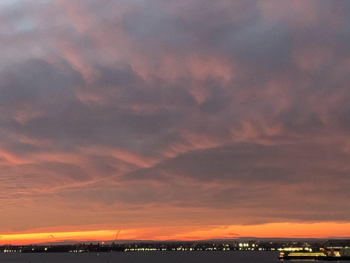gmauras13's tweet photo. Another rotation around the sun. https://t.co/01ZTUbHgTA