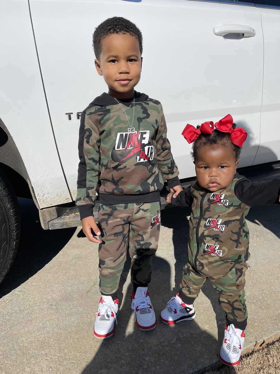 LILNOOK256's tweet image. I got money 💰 in my account I’ll prolly never spend I gotta WIN WIN this for my KIDS KIDS 👨‍👧‍👦 #my2🤞🏾🤞🏾 #Jumpman❄️