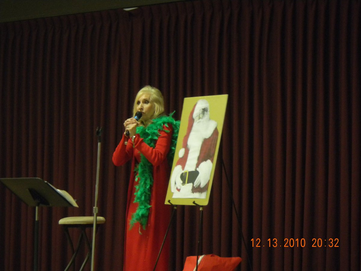 10 yrs ago today I gave a Christmas Concert for a full house of over 400 people at Leisure World in Seal Beach, CA. Oh how I miss those days before covid!!!  #Catholicspeaker #catholicsinger #catholicrecordingartist #inspirationalalbums #annettehills #anawimmelody