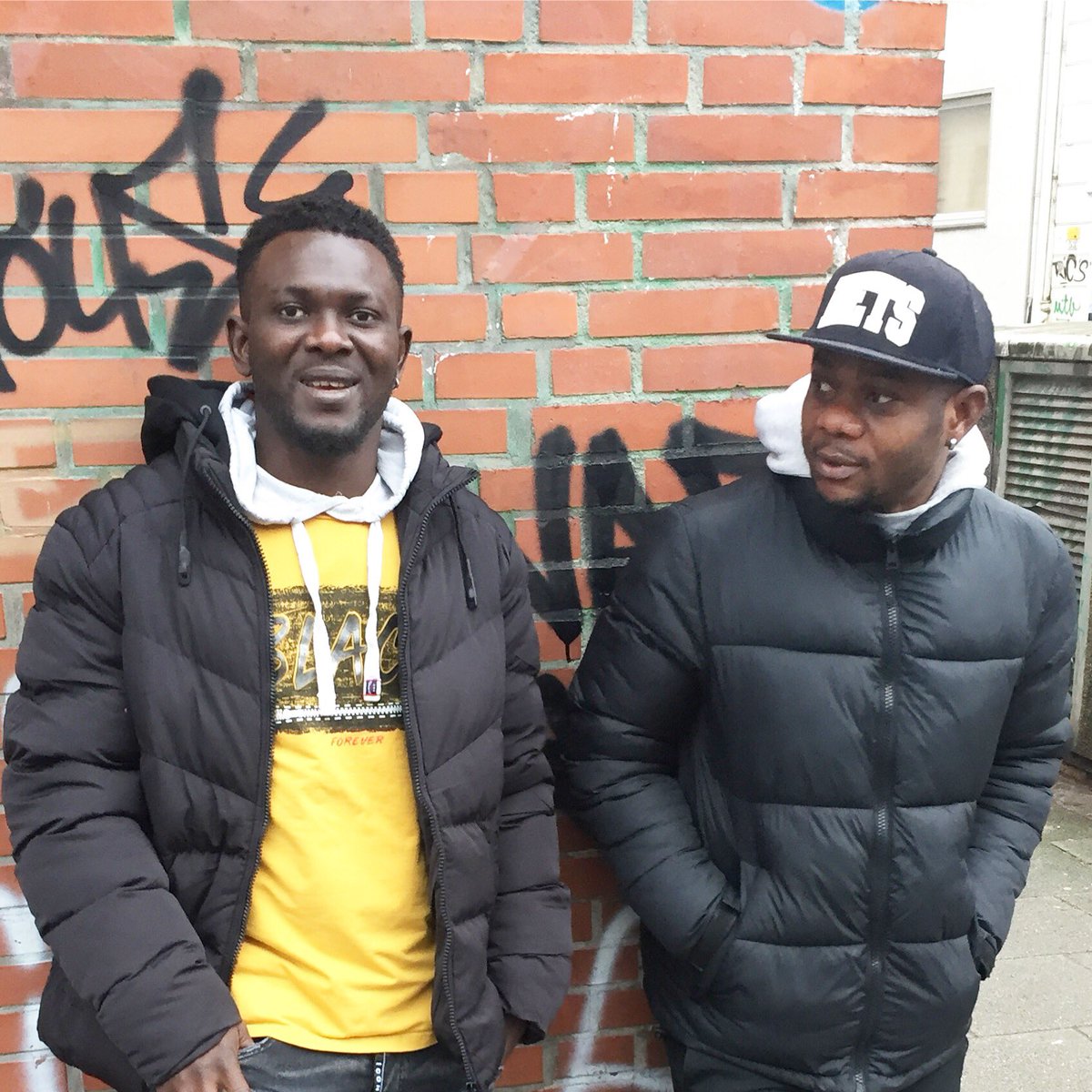 wizzy_moni_'s tweet photo. Street definition!! f@sho that #webeenthat ๐๐ค๐
#wizzymoni #streetstyle #tmbnationmusic #hiphopculture #fashion #check #musica #europe #cold #rapmonster https://t.co/J44ME7pyOH