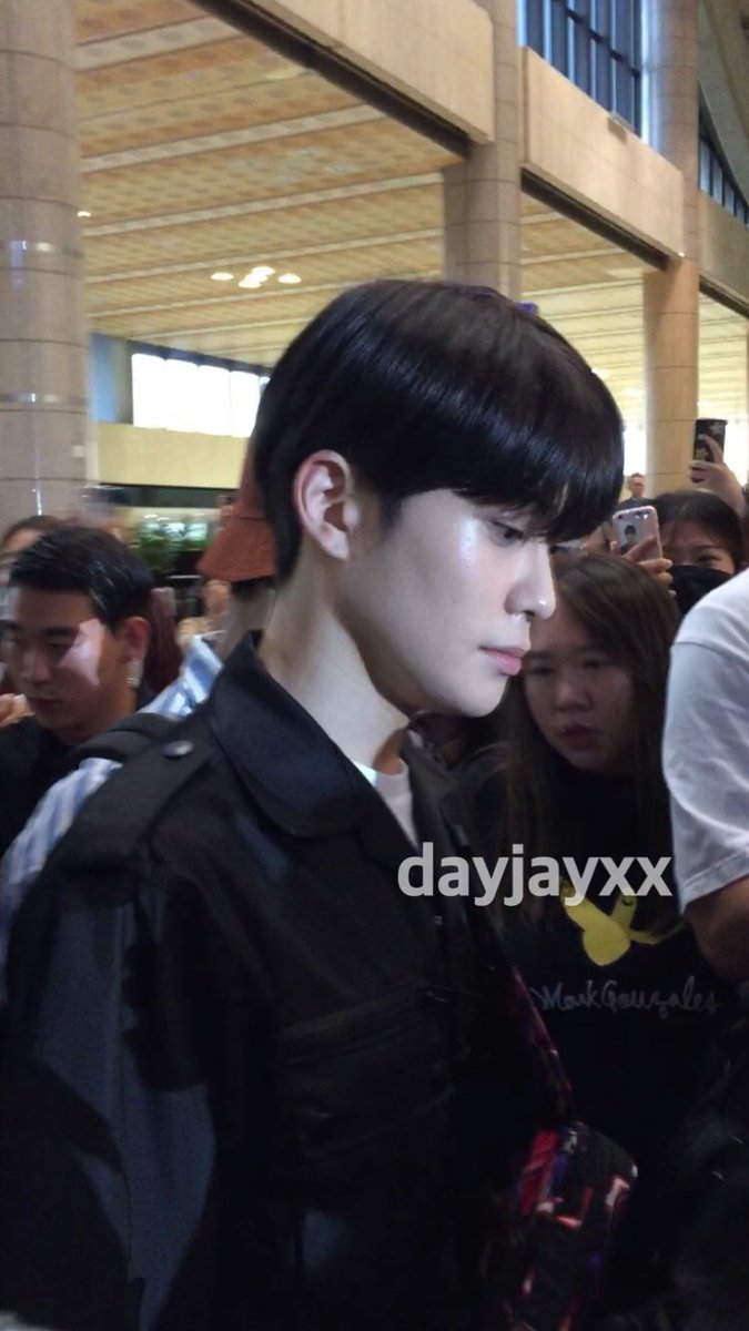 이건...갤러리에 한 장쯤은 다들 있잖아요...