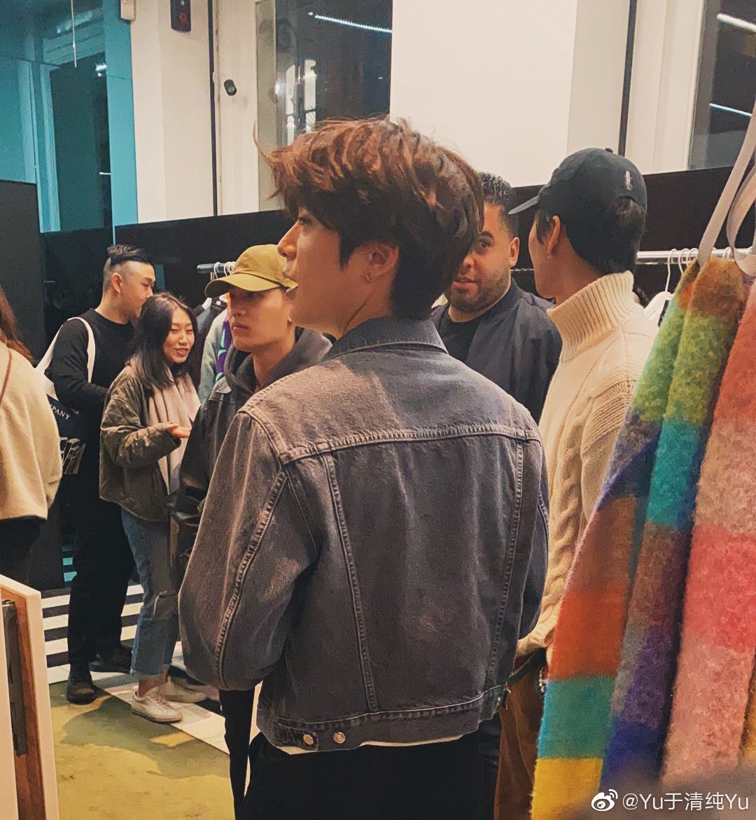 이건...갤러리에 한 장쯤은 다들 있잖아요...