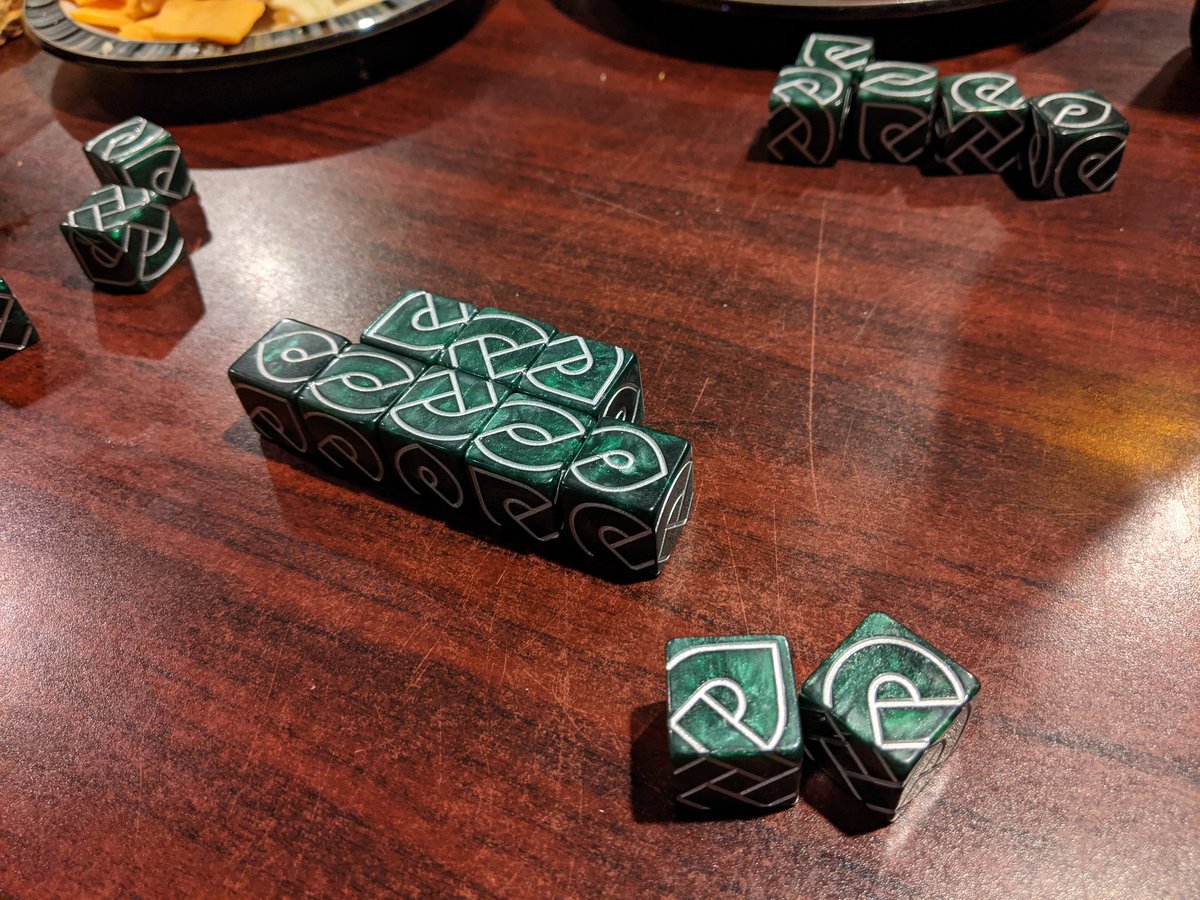 TabletopBellhop's tweet photo. Trying out Knot Dice from @BlackOakGames 

#KnotDice https://t.co/hoBdwxuTsj
