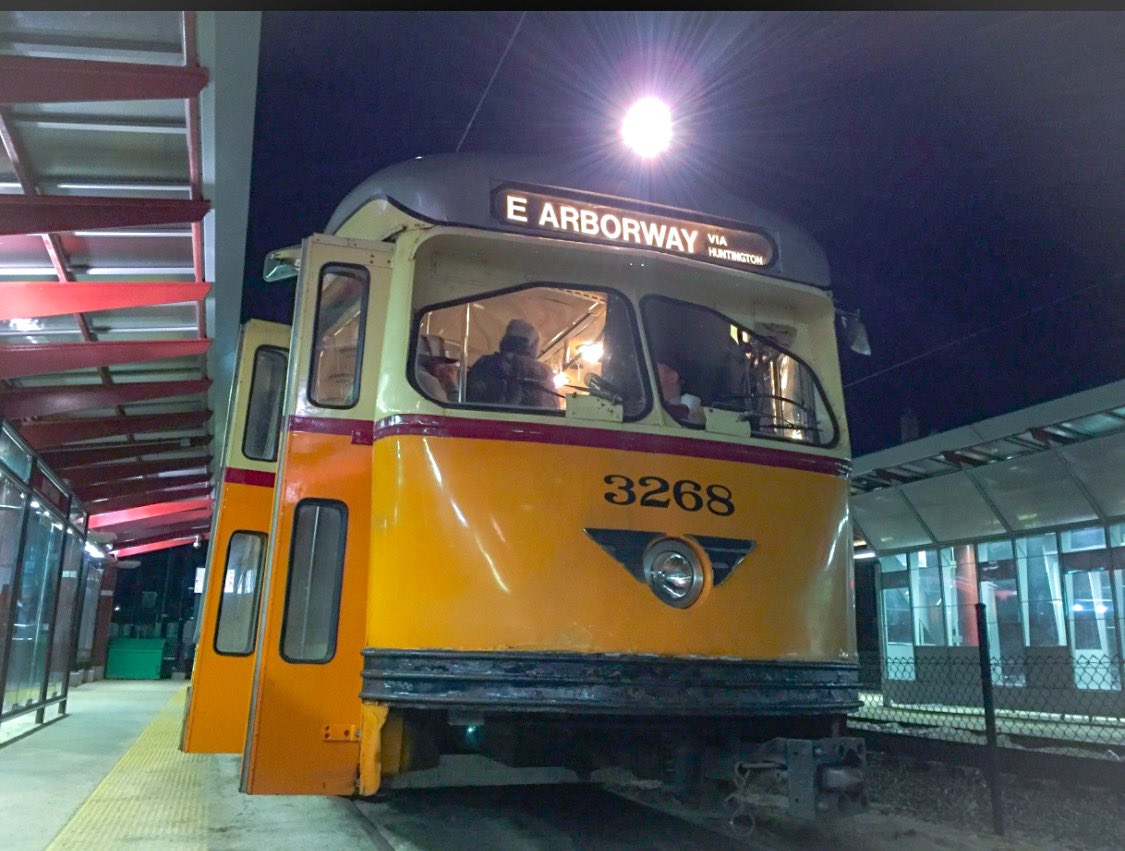 According2Scott's tweet photo. 3268 has seen a lot in her 74yrs of service. Serving the Mattapan Line these days, 3268 was among the last of the cars assigned to Arborway when the T “temporarily” suspended service in 1985. She still boasts her main-line signs & hasn’t forgotten E Arborway. #SaveOurTrolley https://t.co/TRjupiXoX1