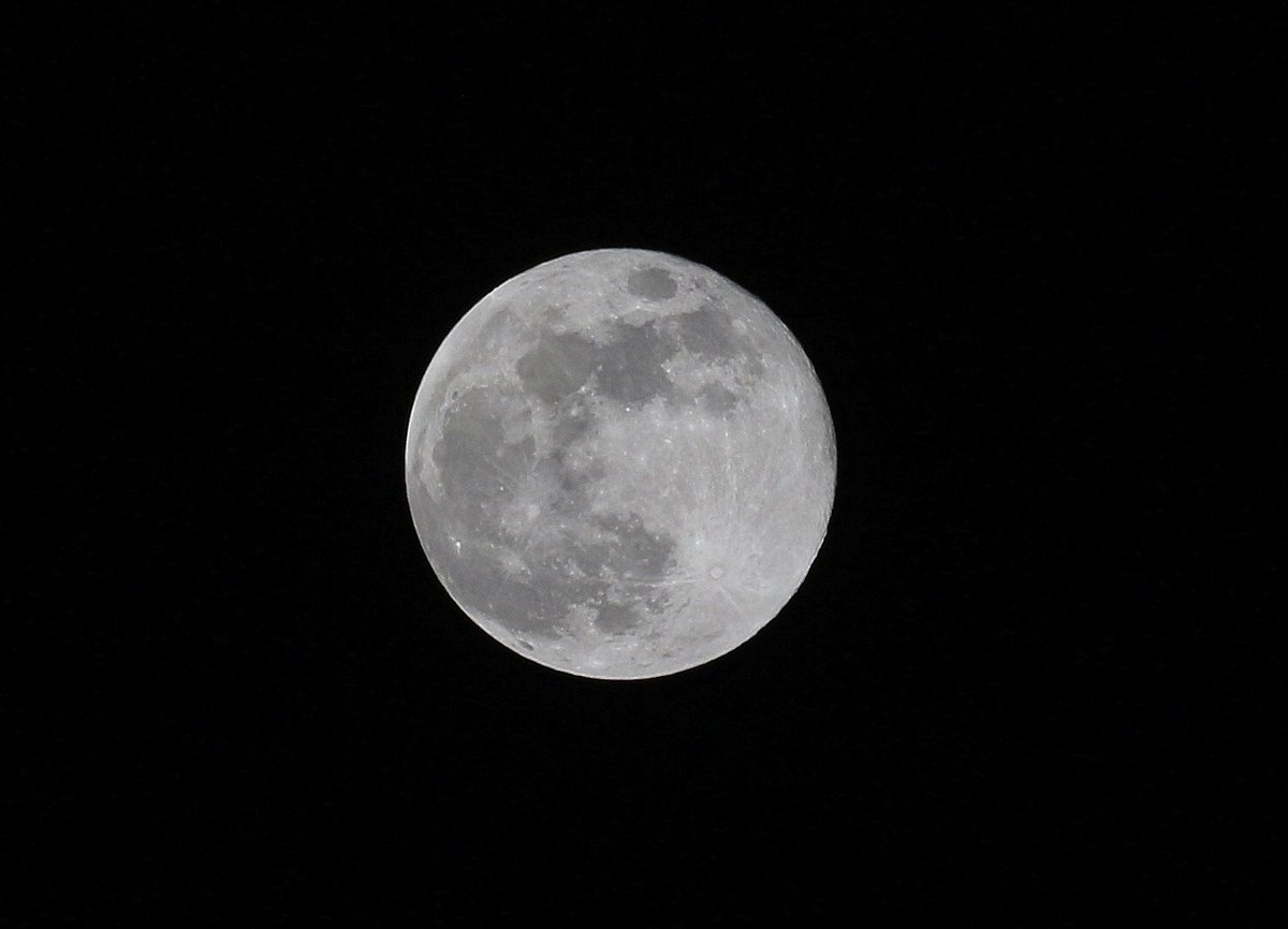 photos i took of the sky / moon; a thread