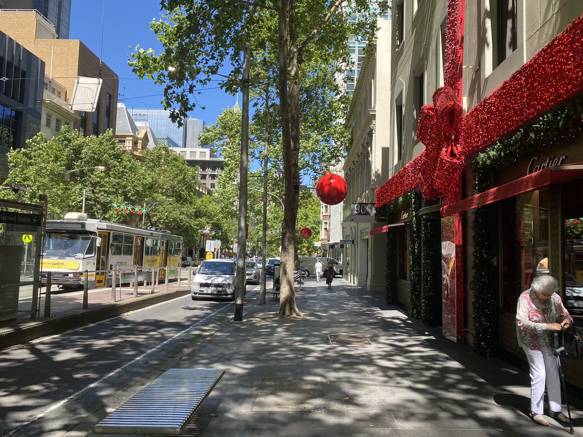 This morning’s site visit is at the ‘Paris end’ of Melbourne. Cartier might be exclusive, but wide sidewalks, natural shade, space to stand (guarding over a scooter), seating for catching trams or catching breaks - all remain #publicspace elements everyone deserves, everywhere.