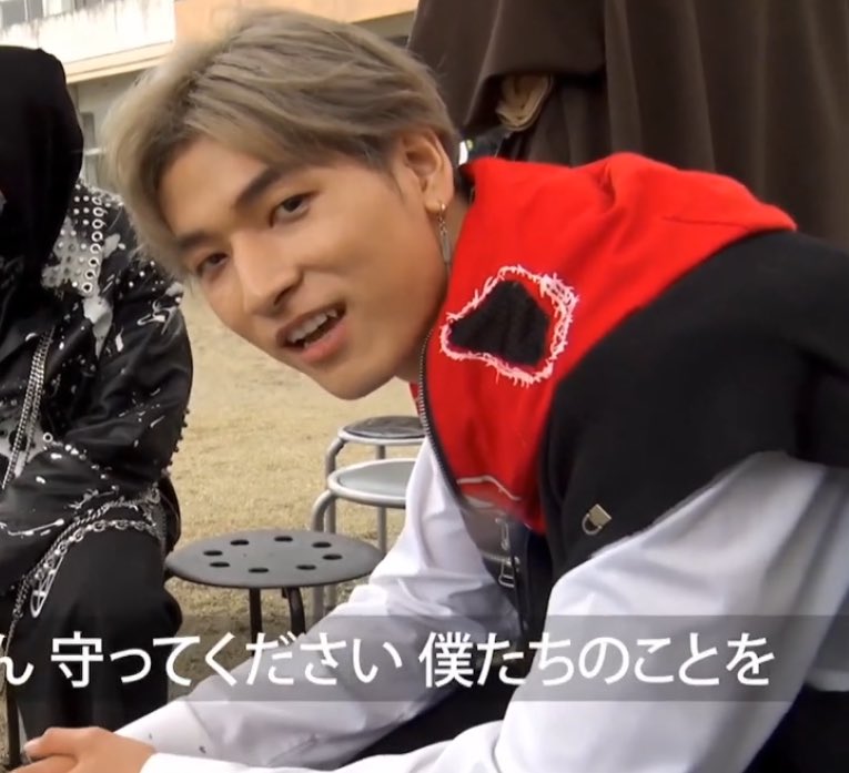 — kinjo sukai is a VAMPIRE! or, alternatively, a thread of sukai’s fangs 