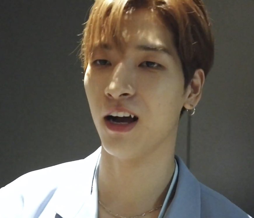 — kinjo sukai is a VAMPIRE! or, alternatively, a thread of sukai’s fangs 