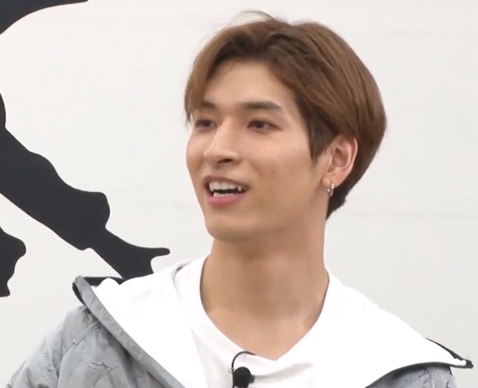 — kinjo sukai is a VAMPIRE! or, alternatively, a thread of sukai’s fangs 