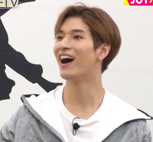 — kinjo sukai is a VAMPIRE! or, alternatively, a thread of sukai’s fangs 