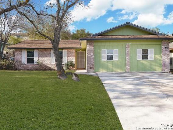 SanAntonioPatch's tweet photo. 5 New San Antonio Area Properties For Sale https://t.co/BxXjzAVui8 https://t.co/a0uJ2Hxfc6