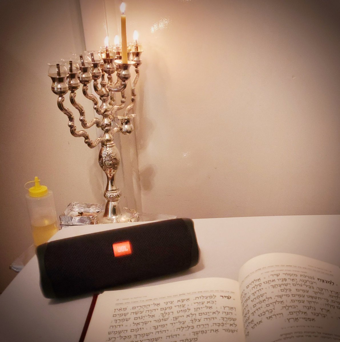 Aron Wieder tweet media