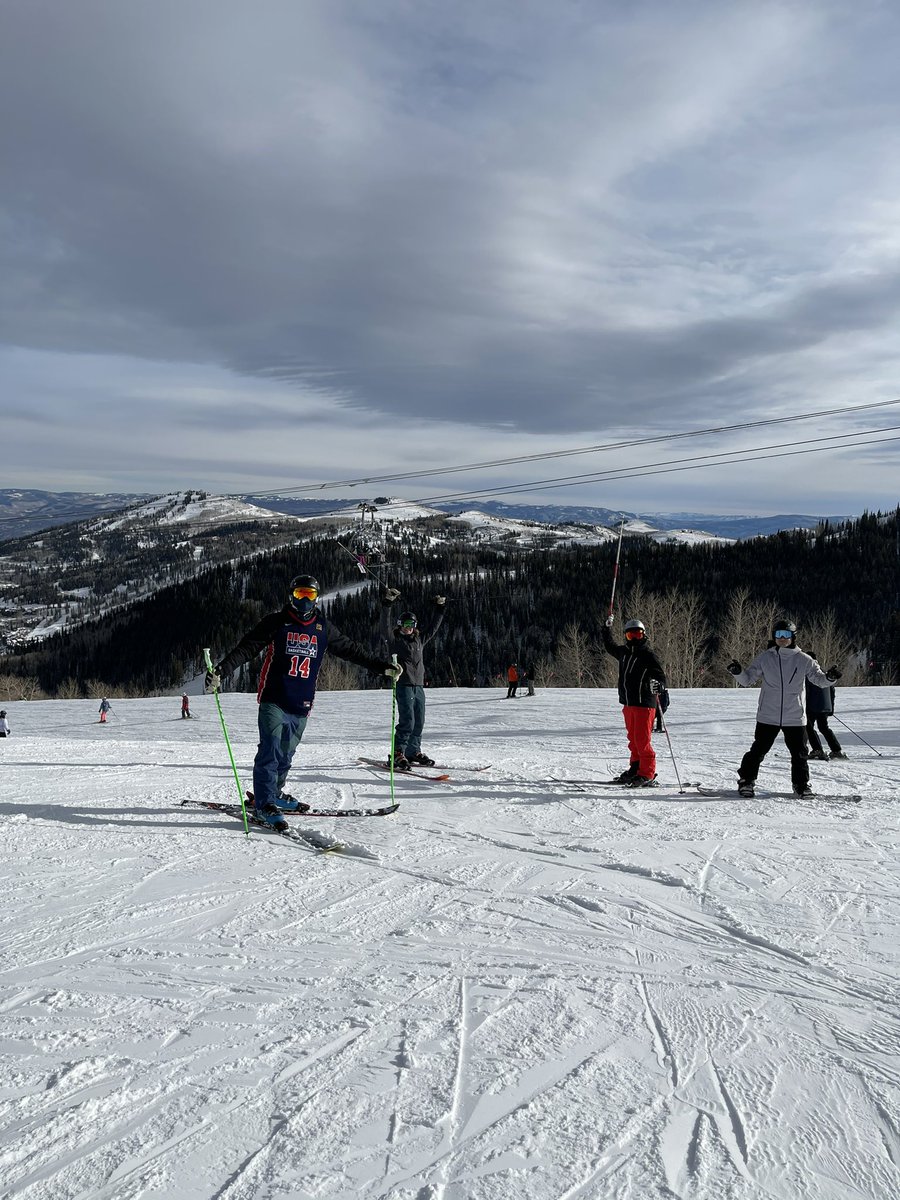 ClayBarks's tweet photo. @PCski sweet Sunday on the slopes https://t.co/i9xlXmjBy0