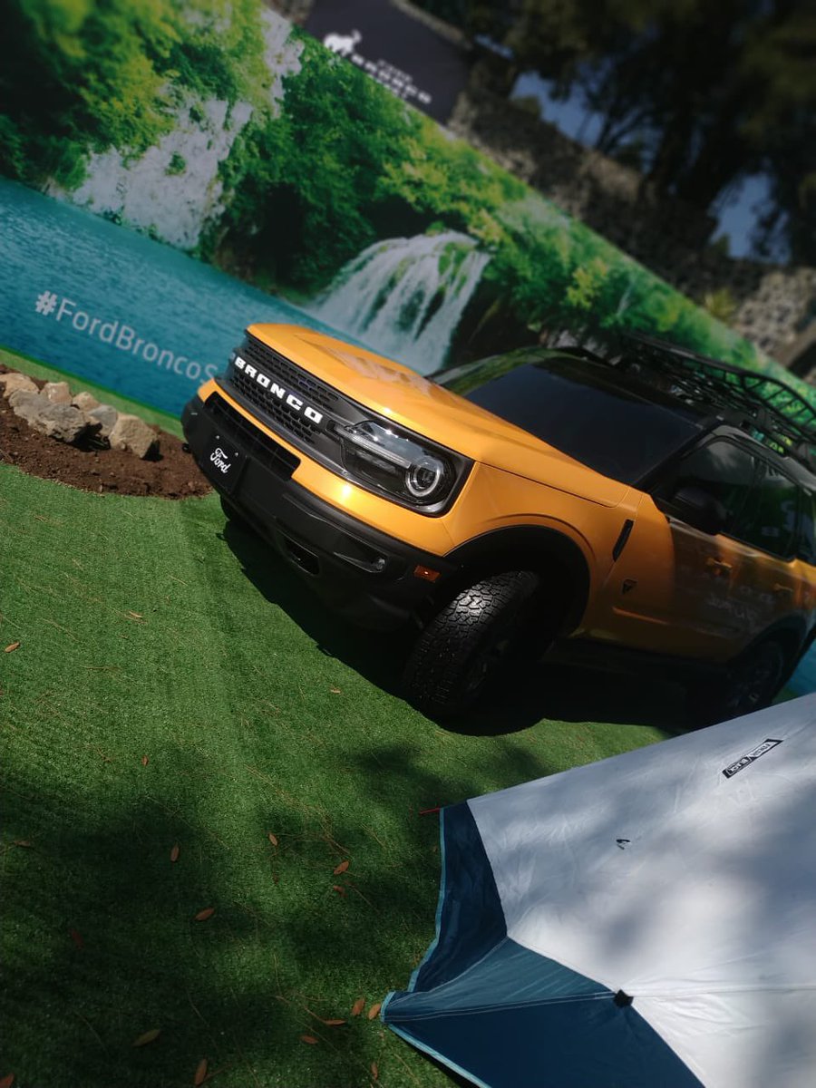 Chekomariscal's tweet photo. ¡Ya llegó a 🇲🇽 @FordMX #BroncoSport😍! Además, orgullosamente se ensambla aquí 🇲🇽. 4 versiones (todas con tracción integral). Precios: desde $618,000 hasta $803,000 pesos. Motores: 1.5 litros 181hp y 2.0 245hp (los dos ecoboost). ¿Les gusta? Nota completa en @CarGlobe.😍🔥😎🚙🏔 https://t.co/clAcZpUoyV