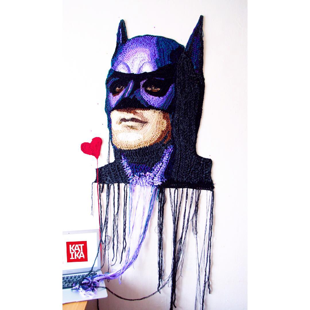 talenthouse_es's tweet photo. La artista @katikaart crea #retratos de #iconos de la #popcultura usando el #crochet. 

¿Cuál te gusta más? https://t.co/rGNQ6GI75Q