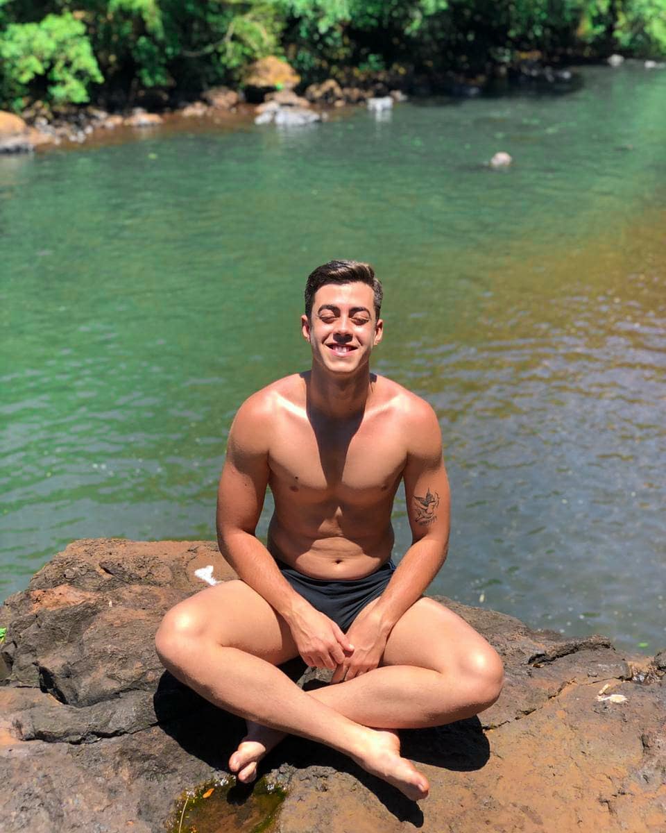 pedrorossetii's tweet photo. de perto//de longe 🍃 

(postando aqui pq tô apaixonado nessa foto) https://t.co/aHsmyyiNcs