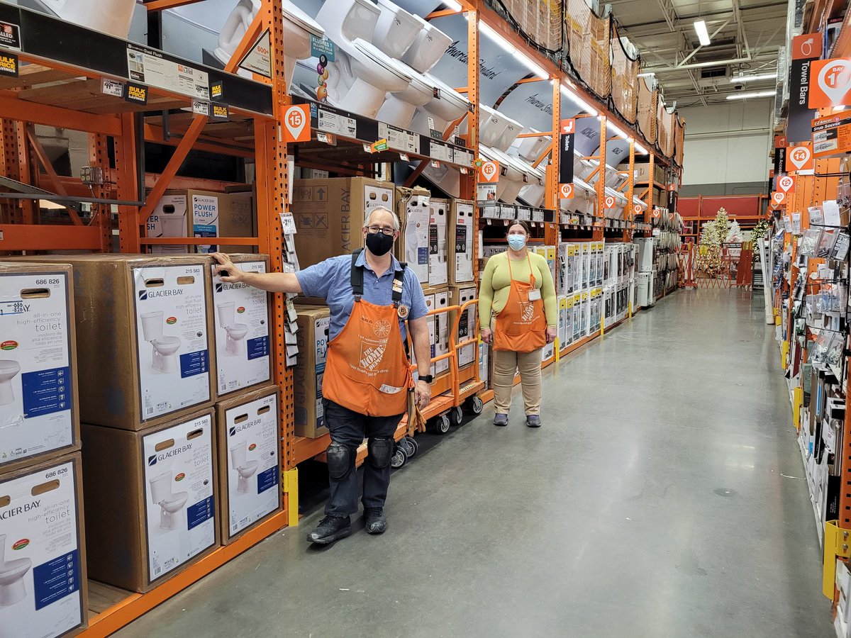 Department supervisor Jeff and Shauna showing off their pack down skills!! D26 for the win!! <a href="/NathanMcAleese/">Nathan McAleese</a> <a href="/jefflimle/">Jeffery Limle</a> <a href="/EgnaticJ/">Jeff Egnatic</a> <a href="/HinckJ/">Mike Hinck</a> <a href="/kear_tiffany/">Tiffany Kear</a>