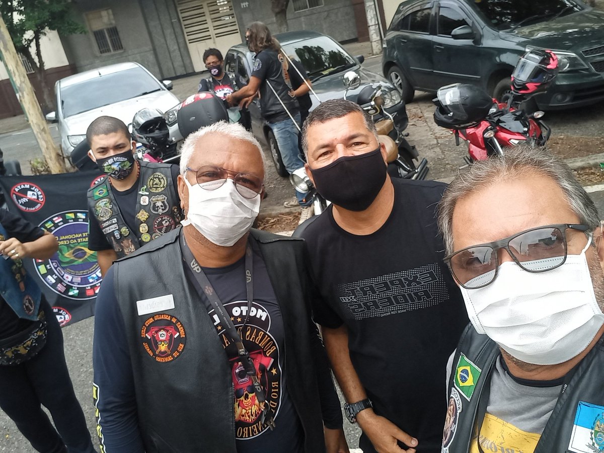 Motociata contra linha cortante