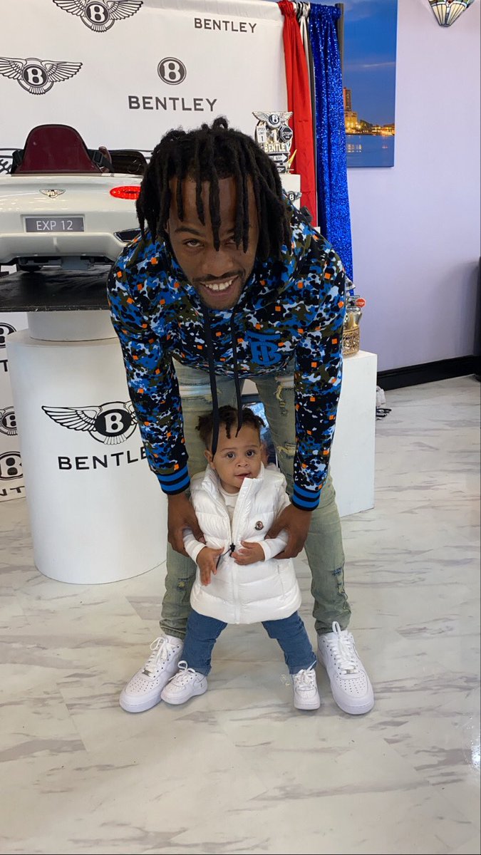 trill_c4's tweet photo. Ion need nobody but I know my son need me💚 https://t.co/ZnK6bsQlaI