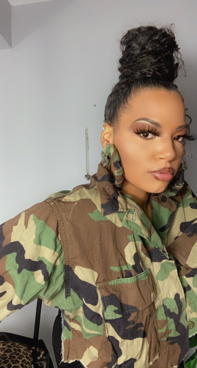 DaRealHeyLo's tweet image. 