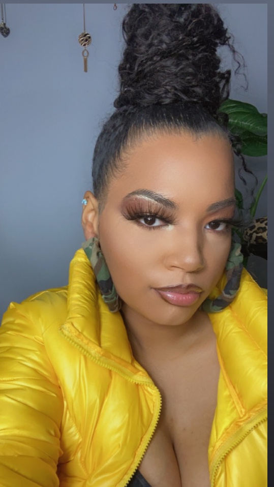 DaRealHeyLo's tweet image. 💛💛