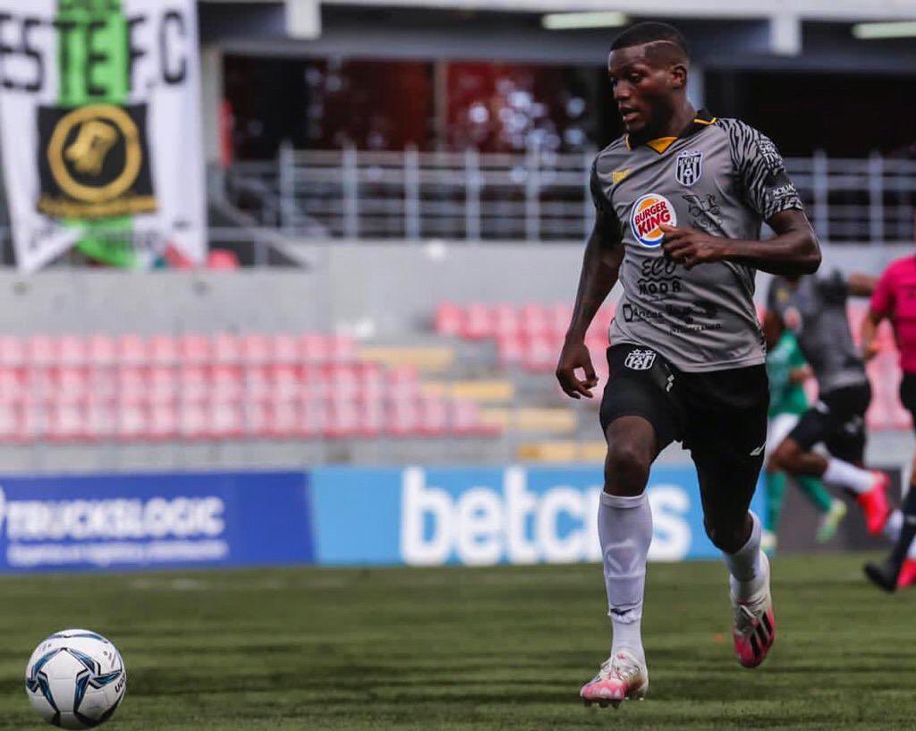 JoseFajardo_7's tweet photo. Buena victoria la de hoy, todavía no termina nada, seguimos trabajando para conseguir el objetivo #estoescai✍🏾 buen trabajo en equipo #Diossiguesiendobueno🙏 #JF07 https://t.co/Ub8EQefLJT