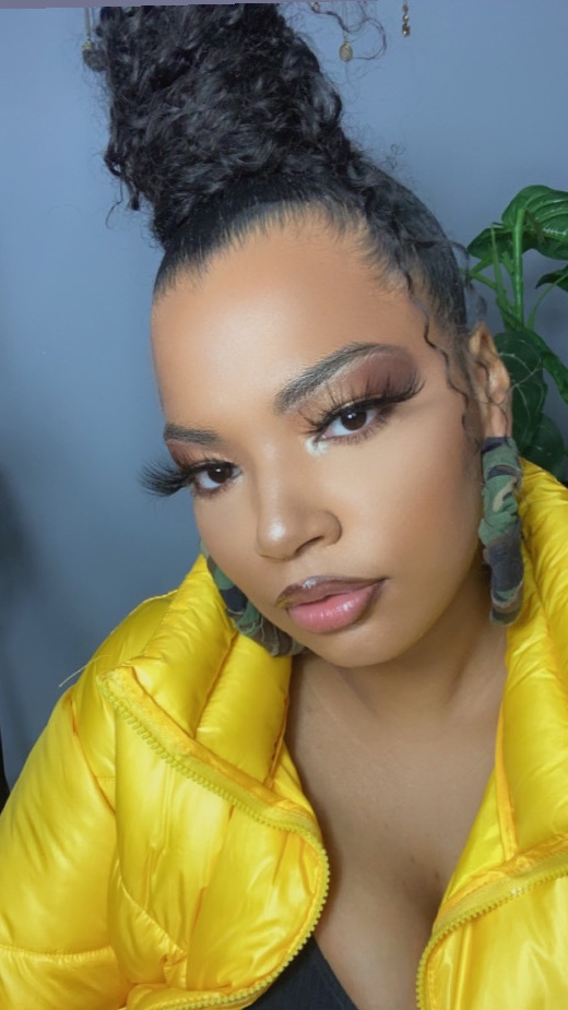 DaRealHeyLo's tweet image. 💛💛