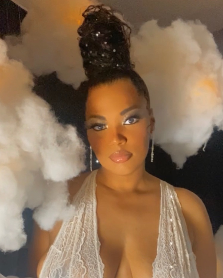 DaRealHeyLo's tweet image. En route to #Level26 ! I hope you all will join me ☁️☁️🤭