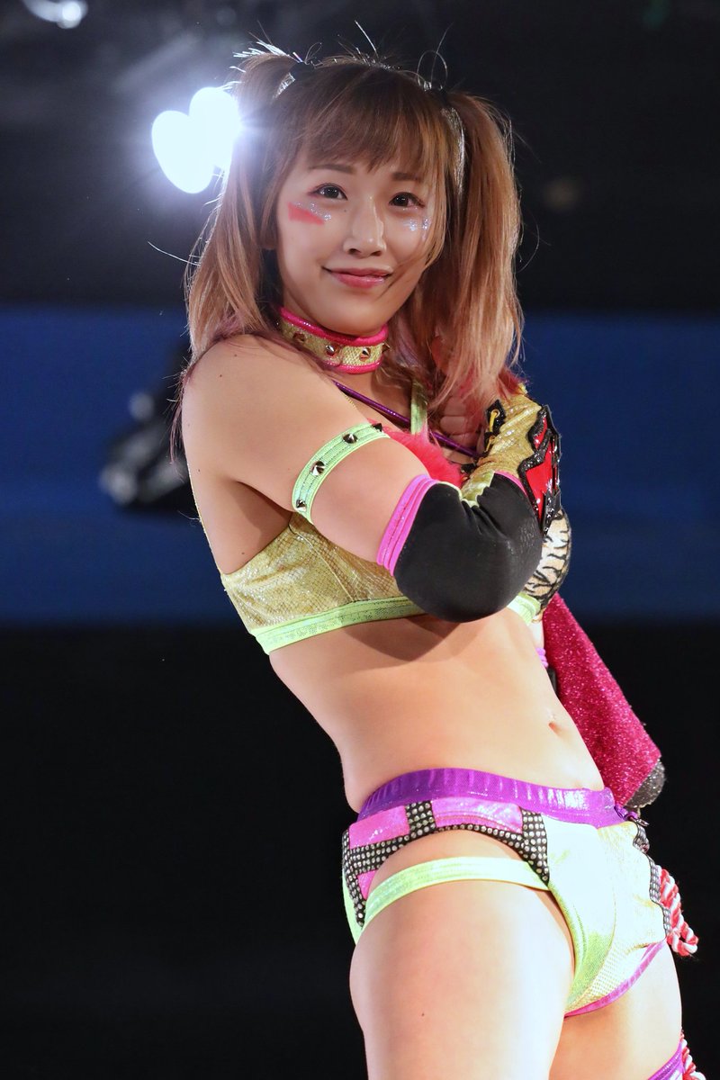 COSMIC ANGELS スターダム クリスタルグラフィ 中野たむ 白川未奈