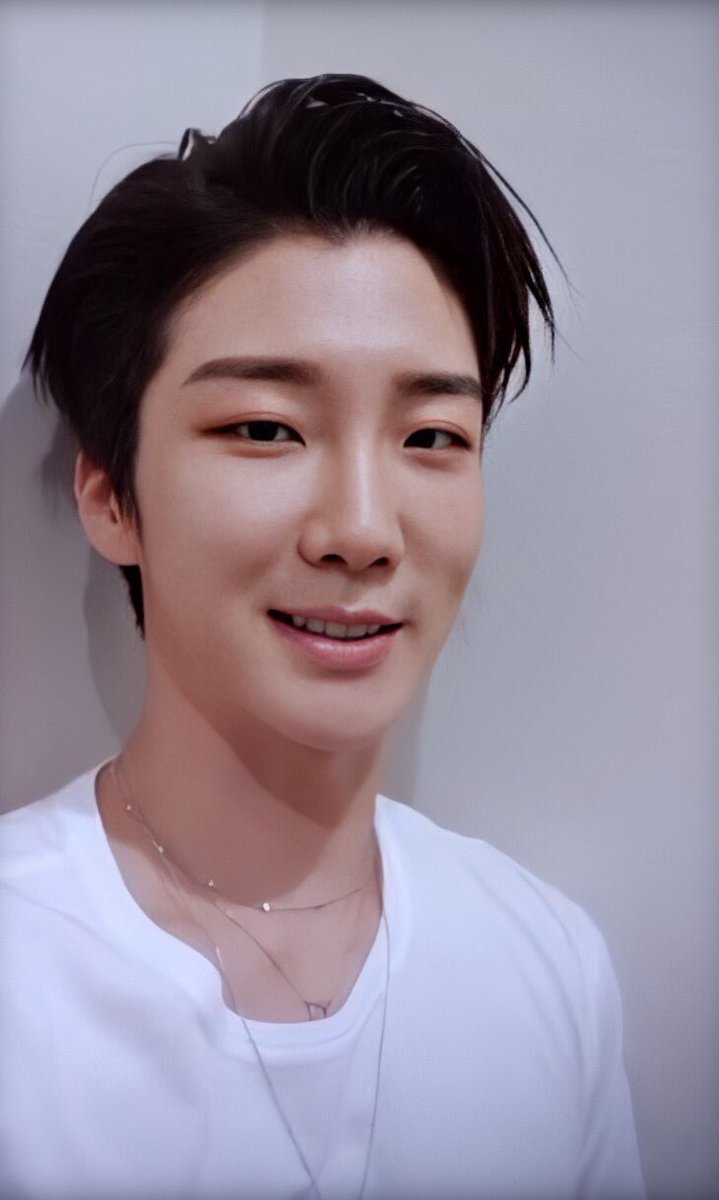 aremlovesss's tweet photo. My Hoons. They only want letters. 🥺🥺🥺🥺
#HOONY #JIHOON #WINNER #TREASURE @official_hoony_ @treasuremembers https://t.co/Lkr0JoPxb4