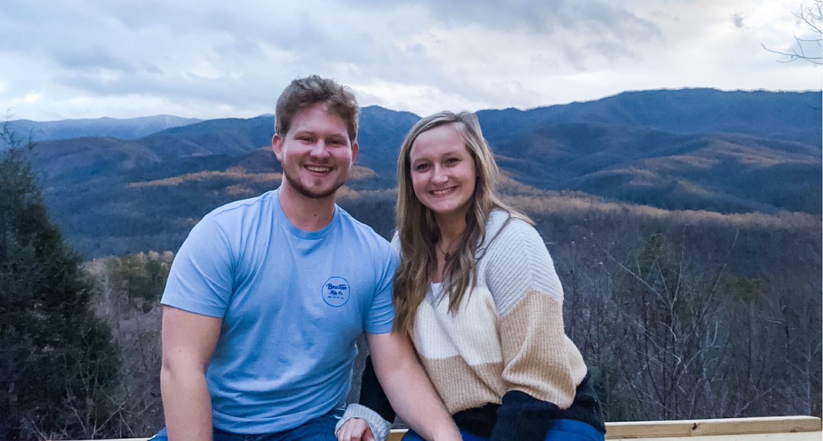 MandiBoggs's tweet photo. Lots of love for my fiancé ;) and my BFF. This weekend has been filled w nothing but white claws, a good time, and pure happiness. I sure am blessed :)! https://t.co/o9EZhZNynD