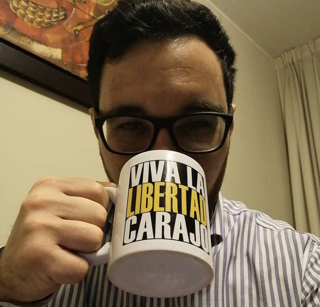 raullabarthe's tweet photo. Simples recomendaciones en las elecciones que vienen:

1) Voten por un partido que tenga solvencia en su plan de reactivación y reducción del Estado

2) Voten por quien voten, asegúrense que pase la valla o quemarán sus votos en favor de la izquierda.

3) No voten por zurdos. https://t.co/0BUzwPxk1v